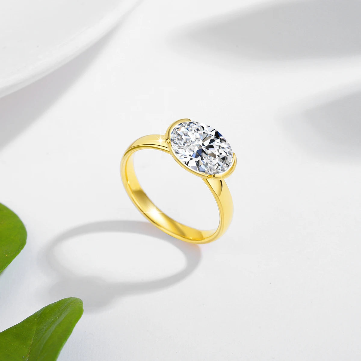 Ringen Elara – 14K guld med moissanit