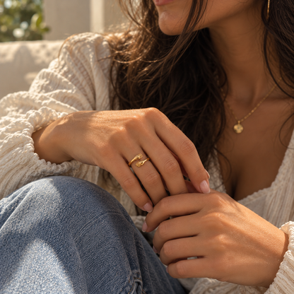 Hug Ring – Real Silver