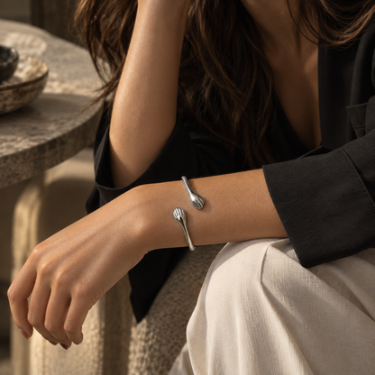 Hug Bracelet